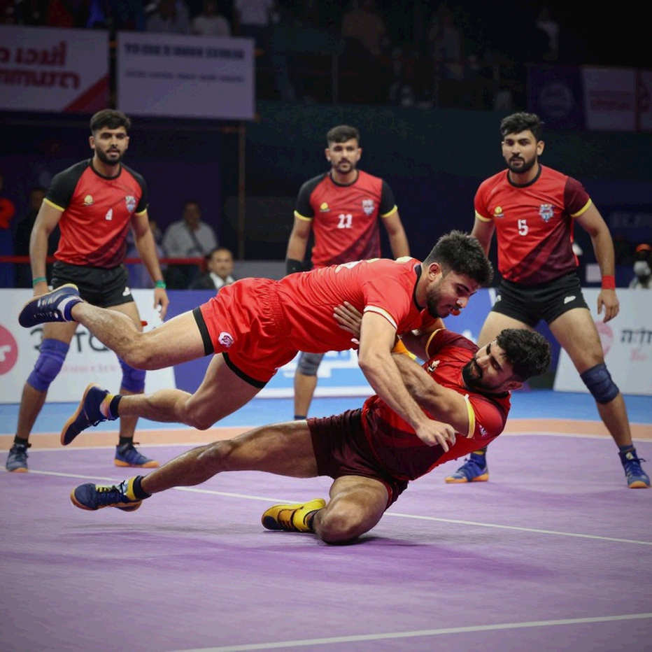 ছয় ফুট ওপরে সেই লাফ: পাওয়ান সেহরাওয়াতের 'হাই-ফ্লায়ার' আর ভারতের শিরোপা-রক্ষার একক-নির্ভরতার হিসাব