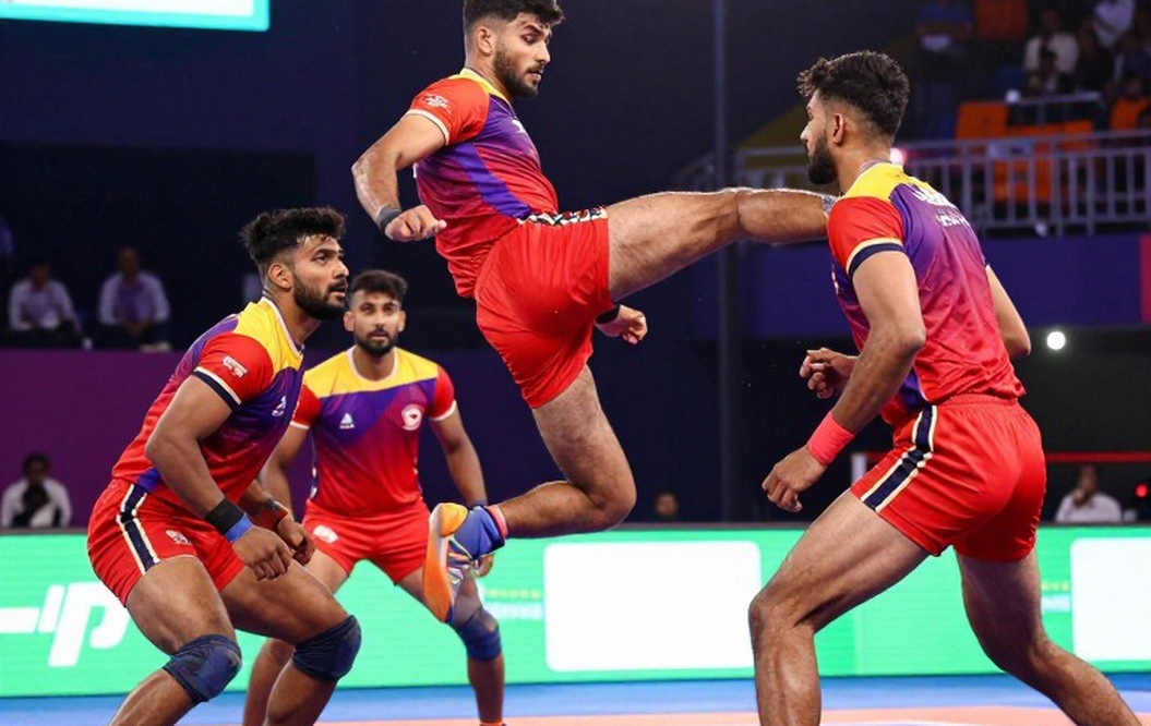 বোনাস লাইন থেকে দুই অল-আউট: ৪২-২১ স্কোরবোর্ডে ভারতের যে সংকেতগুলো লেখা থাকে না