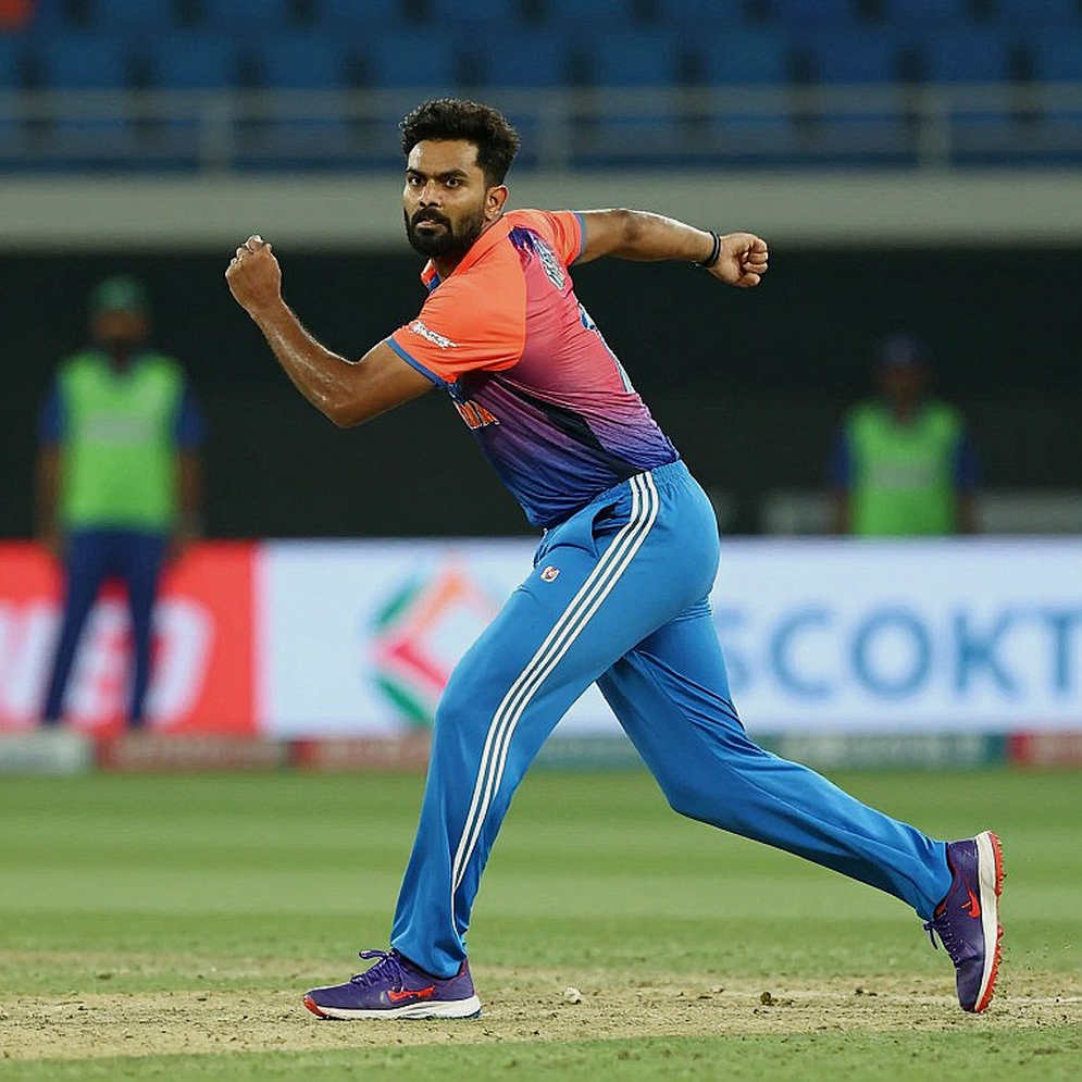 ছয় ওভারে ৯৩: ২২৬ তাড়ানোর কাঠামোটা যেখানে আগেই লেখা হয়ে গিয়েছিল