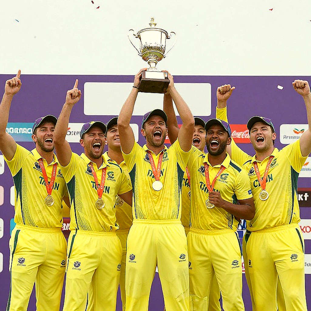 ৩৩ জন, শূন্য ওভারল্যাপ: ইংল্যান্ডের তিন ফরম্যাট, তিনটি আলাদা চেইন
